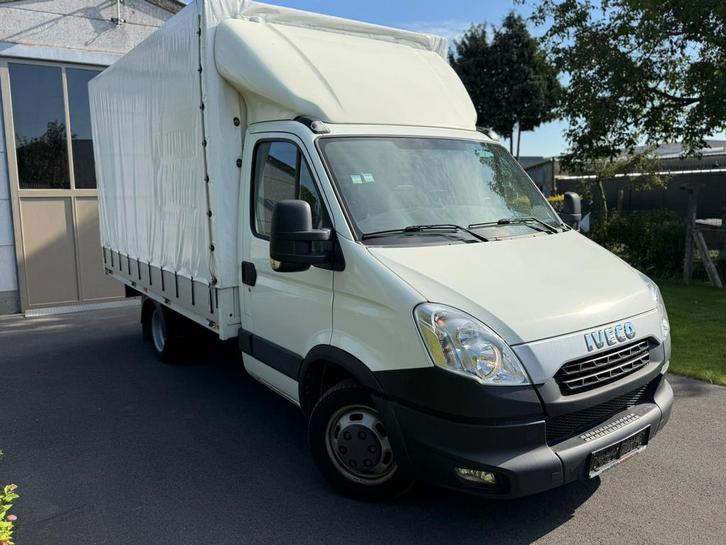 Iveco Daily 2.3 Diesel/Meubelbak/Euro5/Blanco gekeurd, Auto's, Bestelwagens en Lichte vracht, Particulier, ABS, Airbags, Electronic Stability Program (ESP)