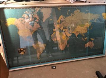 vintage landkaart beschikbaar voor biedingen