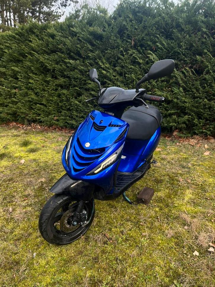 Piaggip zip 2t 70cc B klasse, Fietsen en Brommers, Scooters | Piaggio, Zo goed als nieuw, Zip, Benzine, Ophalen
