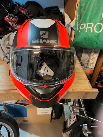 Shark systeem helm