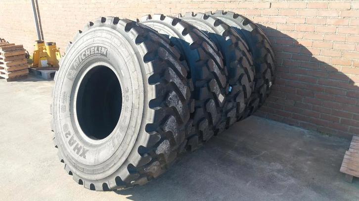 Michelin 20.5R25 XHA2 Unused 8x available, Zakelijke goederen, Machines en Bouw | Onderdelen