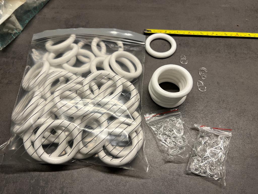 Anneaux rideaux 7cm blanc x40, Maison & Meubles, Ameublement | Rideaux & Stores à lamelles, Blanc, Enlèvement