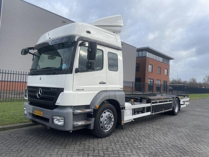 Mercedes-Benz  Axor 1829, Auto's, Vrachtwagens, ABS, Airconditioning, Trekhaak, Mercedes-Benz, Diesel, Automaat, Wit