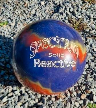 Bowlingballen 5 ballen 3 tassen beschikbaar voor biedingen