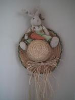 Décoration de Pâques. Chapeau de paille avec lapin, Utilisé, Envoi