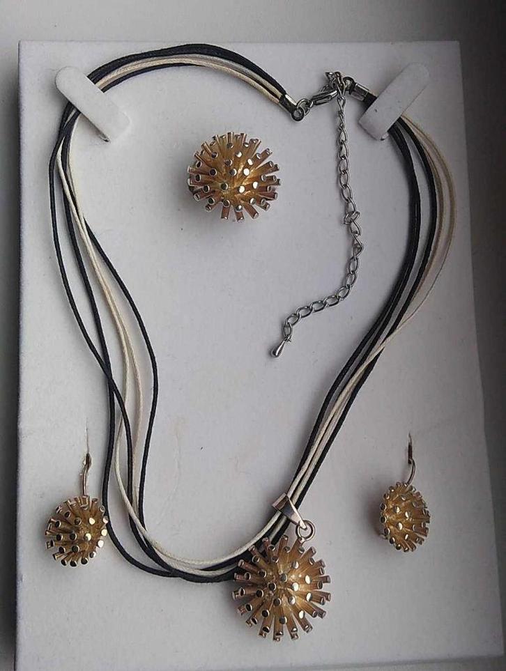 ketting met oorringen en ring speciaal, Bijoux, Sacs & Beauté, Colliers, Enlèvement ou Envoi