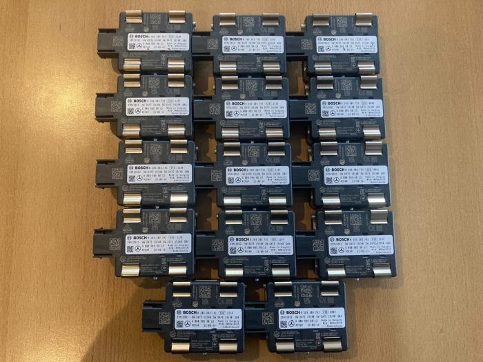 Radar sensor van een Mercedes C-Klasse, Auto-onderdelen, Overige Auto-onderdelen, Mercedes-Benz, Nieuw, 3 maanden garantie, Ophalen of Verzenden