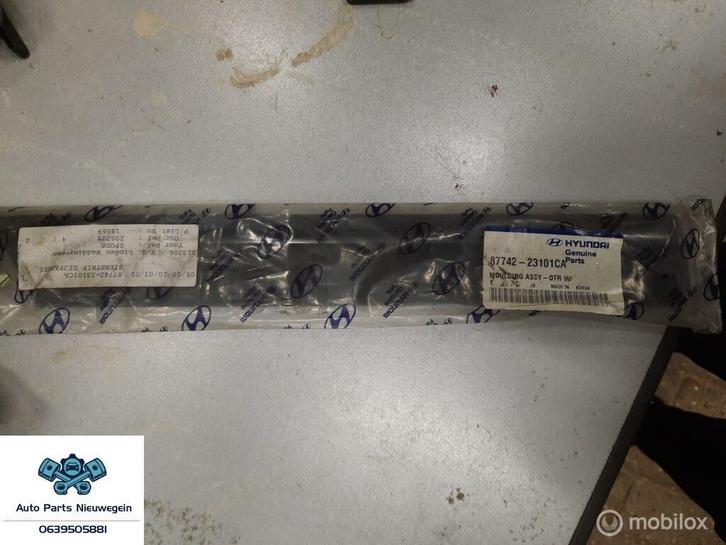 Stootlijst achterscherm Hyundai Scoupé ('90-'95), Auto-onderdelen, Carrosserie, Hyundai, Nieuw, Ophalen of Verzenden