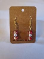 Handgemaakte oorbellen met rode gecraqueleerde parels en par, Handtassen en Accessoires, Oorbellen, Hangers, Nieuw, Ophalen of Verzenden