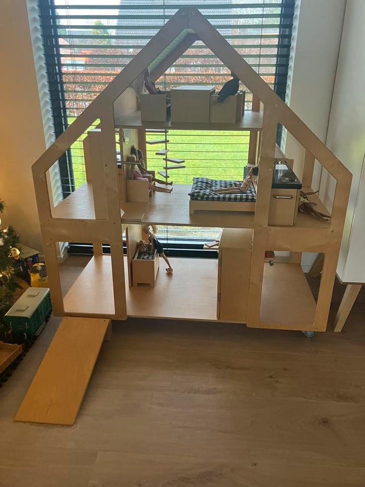 Poppenhuis Design Lilianne, Kinderen en Baby's, Speelgoed | Buiten | Speelhuisjes, Gebruikt, Ophalen