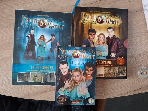 Nachtwacht 2x encyclopedie en 1x verhalen, Boeken, Kinderboeken | Jeugd | onder 10 jaar, Zo goed als nieuw, Ophalen