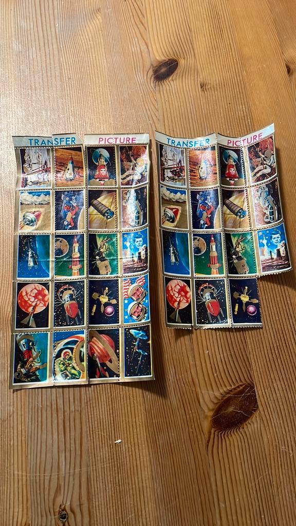 Postzegels ivm ruimte - 2 x, Postzegels en Munten, Postzegels | Thematische zegels, Postfris, Overige thema's, Ophalen of Verzenden