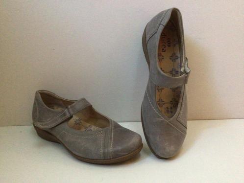 Durea damesschoenen maat 40 (taupe), Kleding | Dames, Schoenen, Nieuw, Schoenen met lage hakken, Overige kleuren, Ophalen of Verzenden