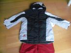 skijas zwart + skibroek rood 7 jaar, Zo goed als nieuw, Kleding, Ski, Ophalen