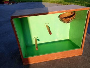 Houten vogelkooi tentoonstellingskooi broedkooi beschikbaar voor biedingen