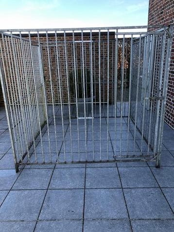 Hondenren 2x2m beschikbaar voor biedingen