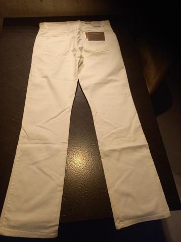 2  nieuwe witte dames jeansbroeken  merk alberto