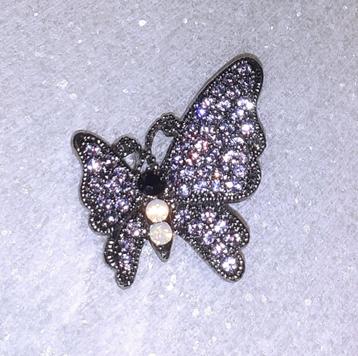 broche vintage vlinder met paarse en opaal kristalletjes