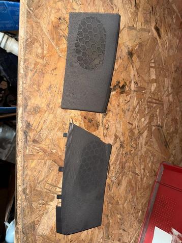 Volkswagen T5 speaker kapjes beschikbaar voor biedingen