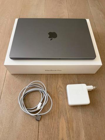 2023 M2 PRO macbook pro 14” 16GB RAM 512GB SSD beschikbaar voor biedingen