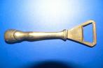 Décapsuleur vintage "Jambe de cheval" 1970 en laiton massif., Ophalen of Verzenden, Koper