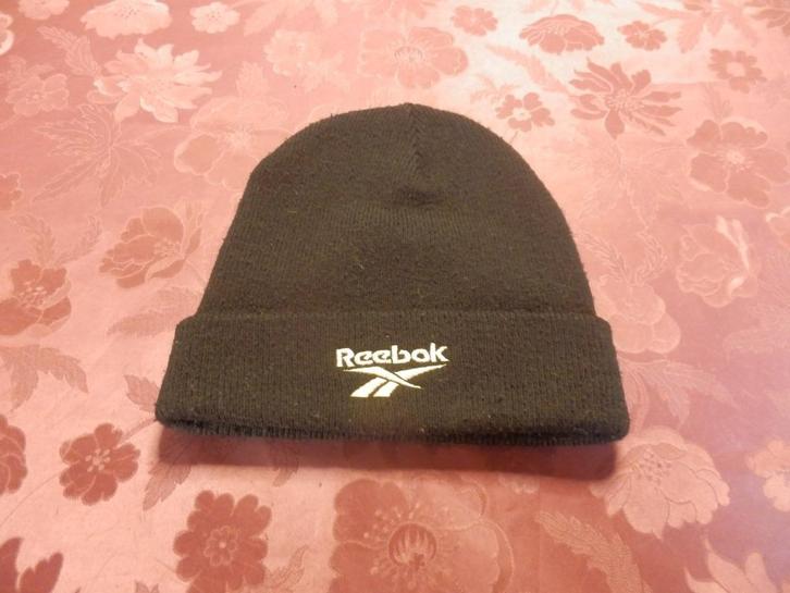 (15) -bonnet noir - reebok -, Kleding | Dames, Hoeden en Petten, Zo goed als nieuw, Ophalen of Verzenden