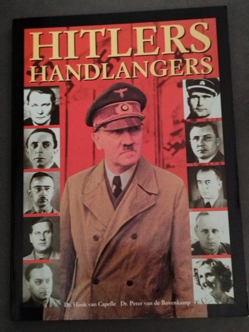 A.P. van de Bovenkamp - Hitlers Handlangers, Boeken, Oorlog en Militair, Zo goed als nieuw, Ophalen of Verzenden