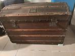 100 jaar oude kist van Victor Madam, Huis en Inrichting, Ophalen, Gebruikt
