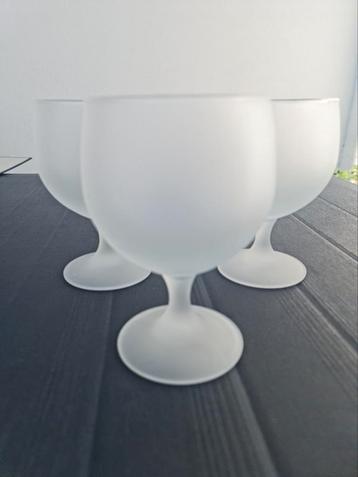 5 ijscoupes in mat glas  beschikbaar voor biedingen