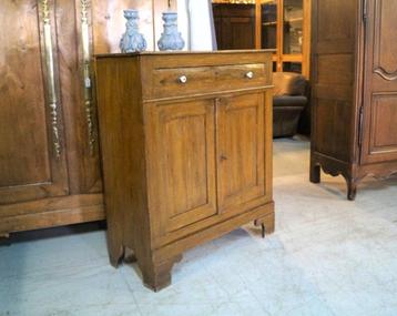 antieke boerenkast met grote lade in OLM B 103 H 117 D 41 beschikbaar voor biedingen
