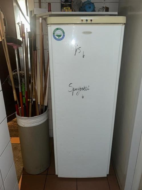 Frigo(s) - Te bieden / Fridge(s) - To Bid, Elektronische apparatuur, Koelkasten en IJskasten, Gebruikt, Met vriesvak, 150 tot 200 liter