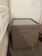 Nachttafels met lade kunstleder taupe, Minder dan 45 cm, Nieuw, Ophalen of Verzenden, Glas