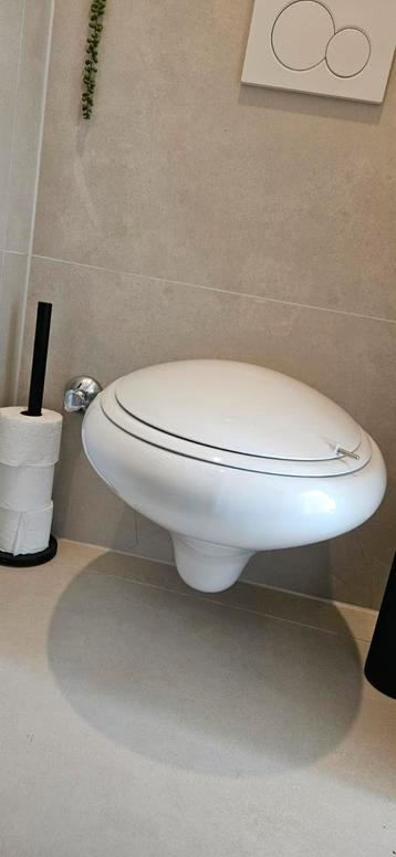 vitra toilet met wasbak beschikbaar voor biedingen