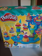 Play doh Cupcake Celebration + 1 potje nieuwe plasticine, Kinderen en Baby's, Speelgoed | Overig, Ophalen of Verzenden, Zo goed als nieuw