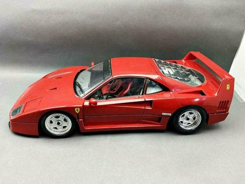 Splendide FERRARI V8 F-40 1987 Red 1/8 POCHER Made in Italy, Hobby en Vrije tijd, Modelauto's | 1:5 tot 1:12, Zo goed als nieuw