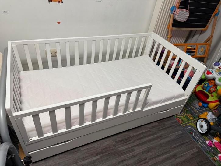 kinderbed, Kinderen en Baby's, Kinderkamer | Bedden, Zo goed als nieuw, Ophalen