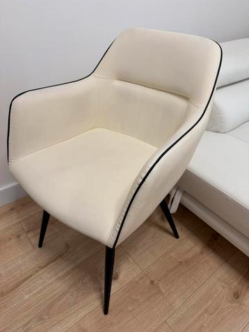 Stoelen beschikbaar voor biedingen