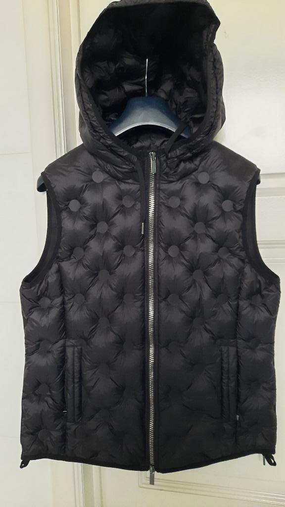 MILESTONE bodywarmer zwart donsjas met kap T 42, Kleding | Dames, Bodywarmers, Zo goed als nieuw, Maat 38/40 (M), Zwart, Ophalen of Verzenden