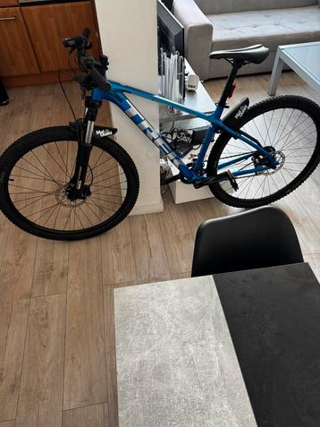 MTB TREK Marlin 6 2022 beschikbaar voor biedingen