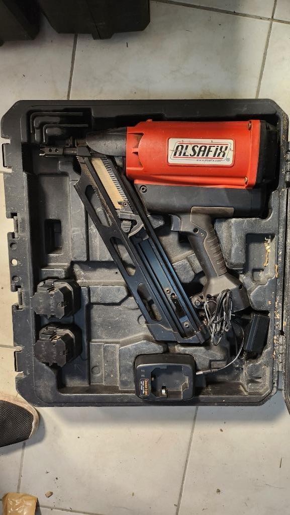 Cloueuse ALSAFIX à gaz, Doe-het-zelf en Bouw, Gereedschap | Overige machines, Gebruikt, Ophalen