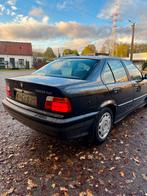 Bmw 325 td e36 oldtimer, Auto's, 4 deurs, Zwart, Grijs, Particulier