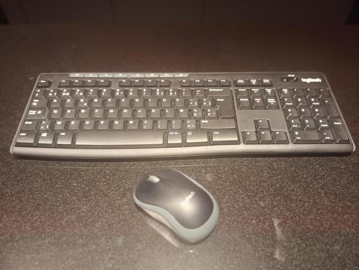 Logitech Wireless Combo MK270  - Toetsenbord + muis, Computers en Software, Toetsenborden, Gebruikt, Azerty, Draadloos, Toetsenbord en muis-set