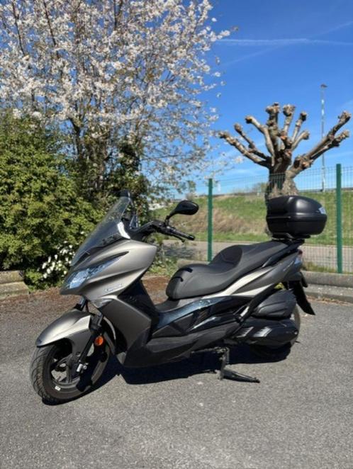 scooter kawazaki j300, Motoren, Motoren | Kawasaki, Particulier, Scooter, 12 t/m 35 kW, Ophalen