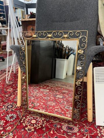 Miroir vintage en métal doré  beschikbaar voor biedingen