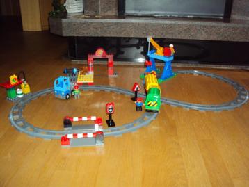 Duplo grote goederentrein met kraan,geluid... beschikbaar voor biedingen