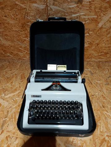 Typemachine beschikbaar voor biedingen