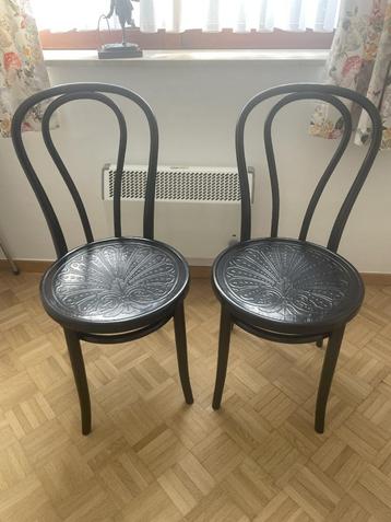 SET DE DEUX ANCIENNES CHAISES BISTROT DES ANNEES 1925/1930 beschikbaar voor biedingen