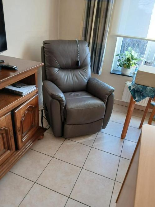 Comfortabele elektrische relaxzetel, Huis en Inrichting, Fauteuils, Zo goed als nieuw, 75 tot 100 cm, 75 tot 100 cm, Ophalen of Verzenden
