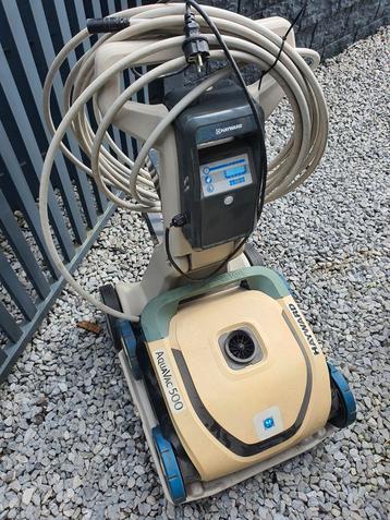 Zwembadrobot doet vloer