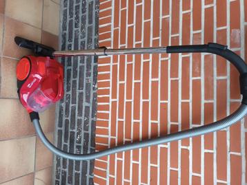 Rowenta swift power cyclinic 900w beschikbaar voor biedingen